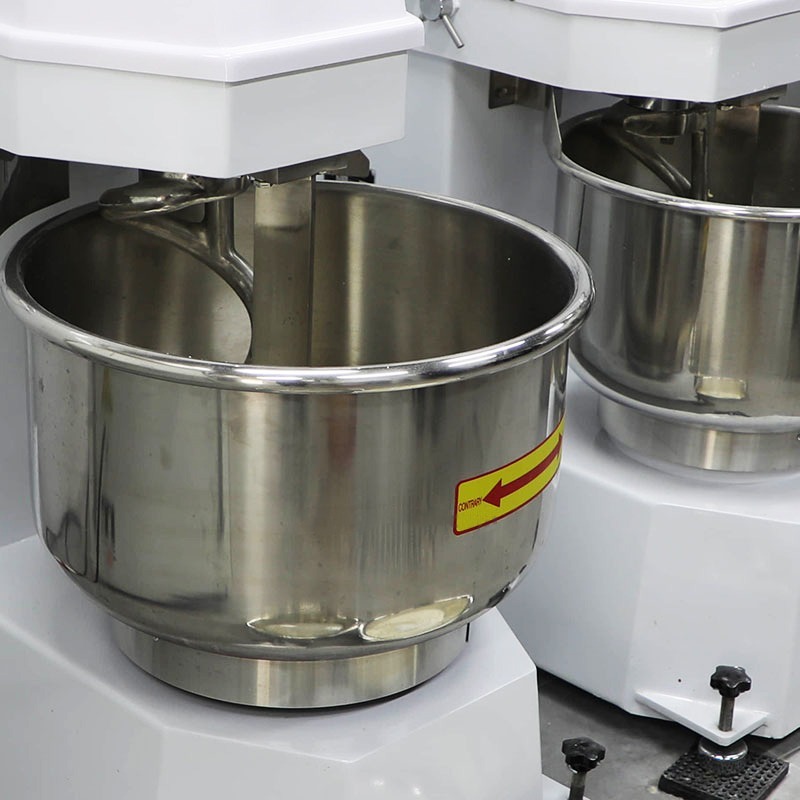 Mélangeur à pâte commercial de - Commercial Kitchen Mixers Dough Mixer avis et prix